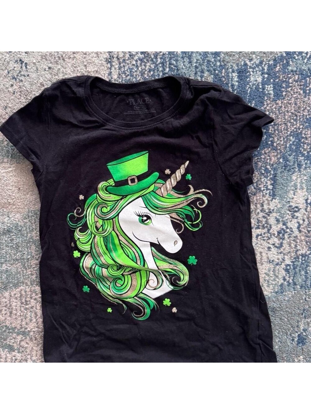 The-childrens place Black T-shirt w/Unicorn, youth size 7-8